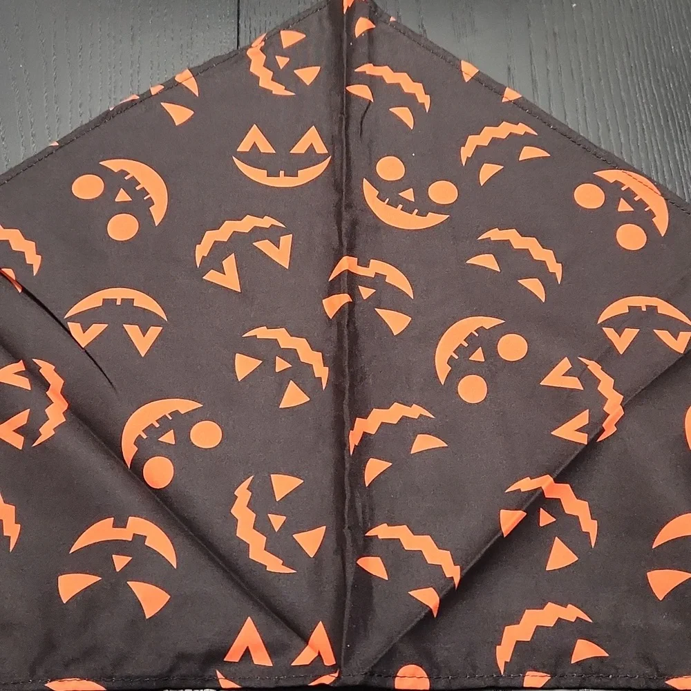 Halloween Pet Pumpkin Bandana For cats or dogs